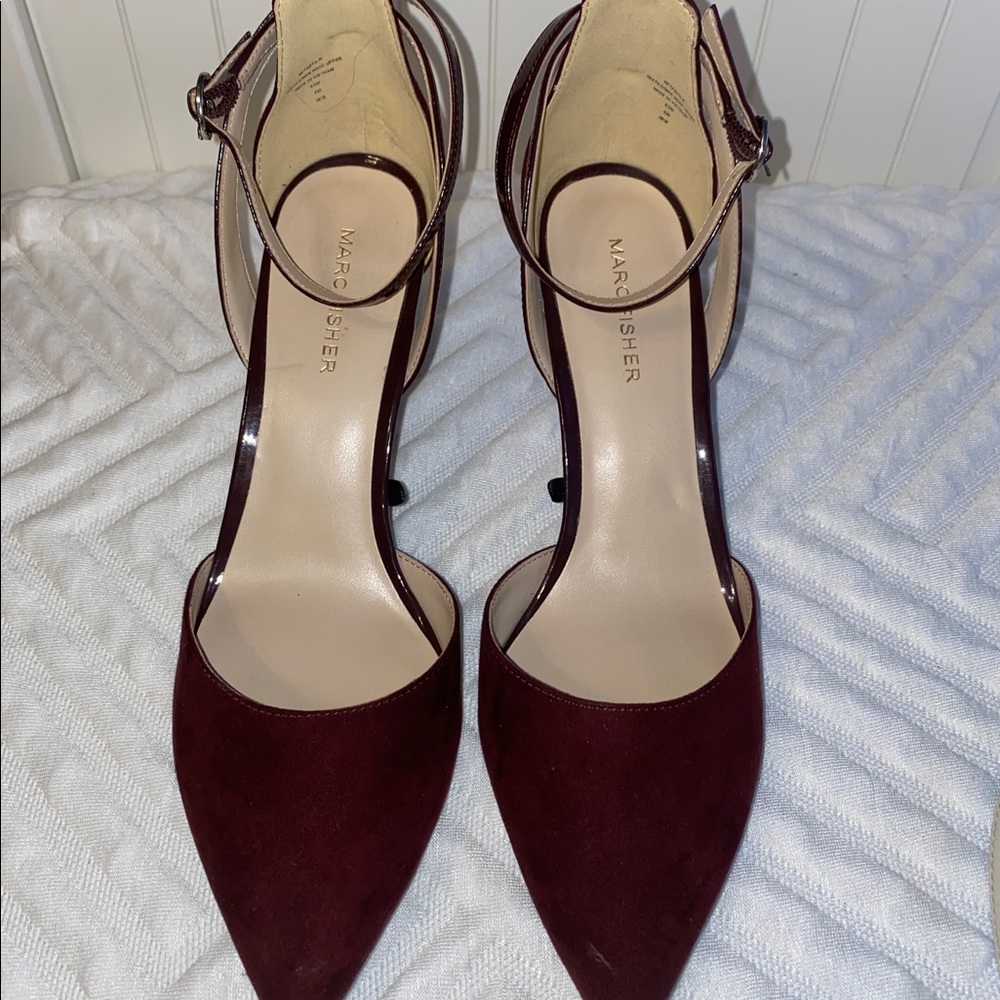 Marc Fisher Short burgundy pump 8.5